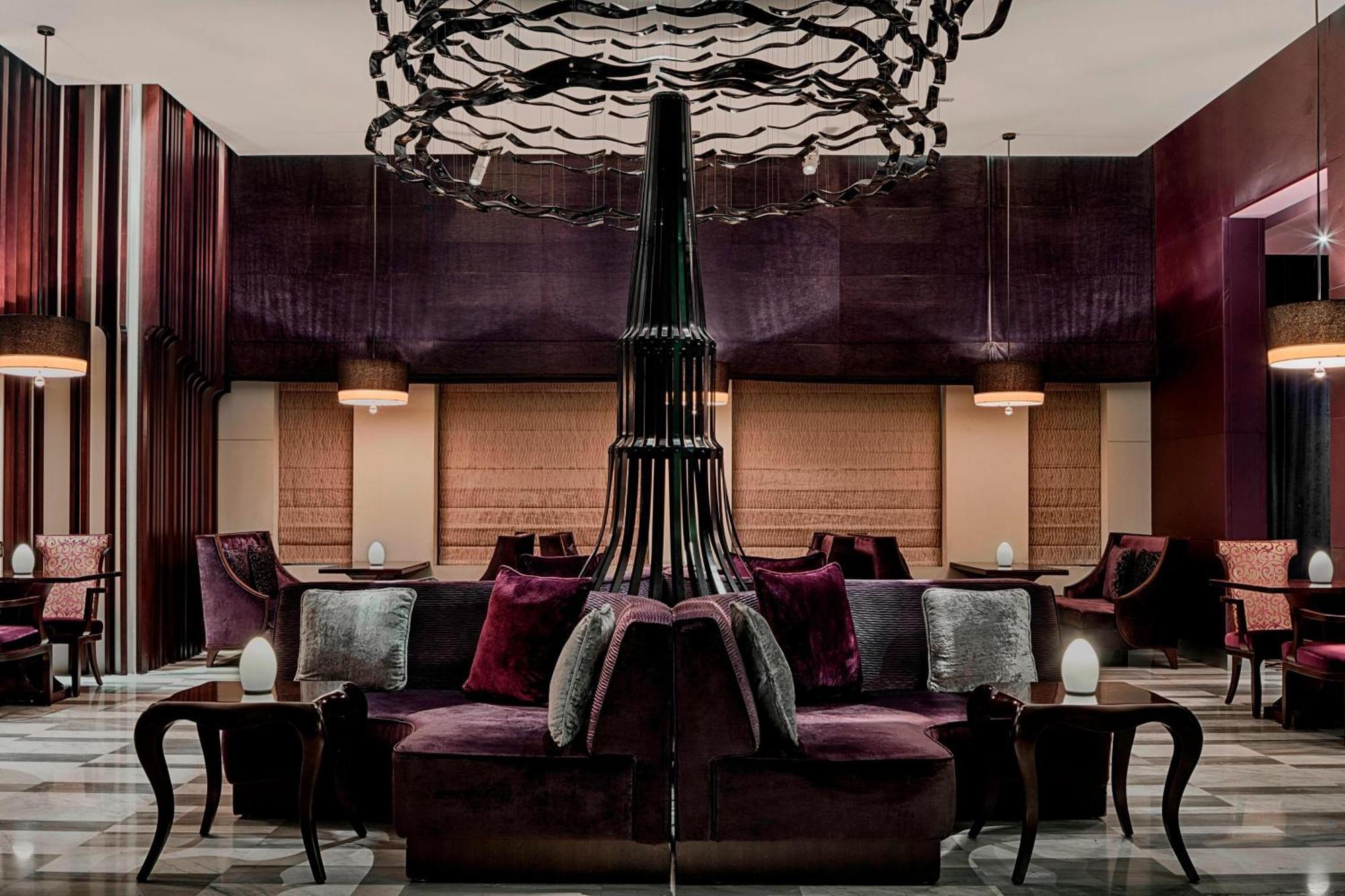 Le Meridien City Centre Bahrain Манама Экстерьер фото The Lounge at The St Regis Mumbai