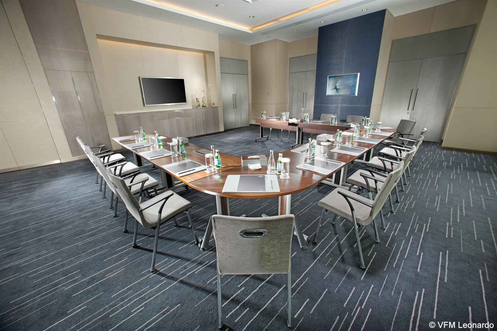Le Meridien City Centre Bahrain Манама Экстерьер фото Meeting room